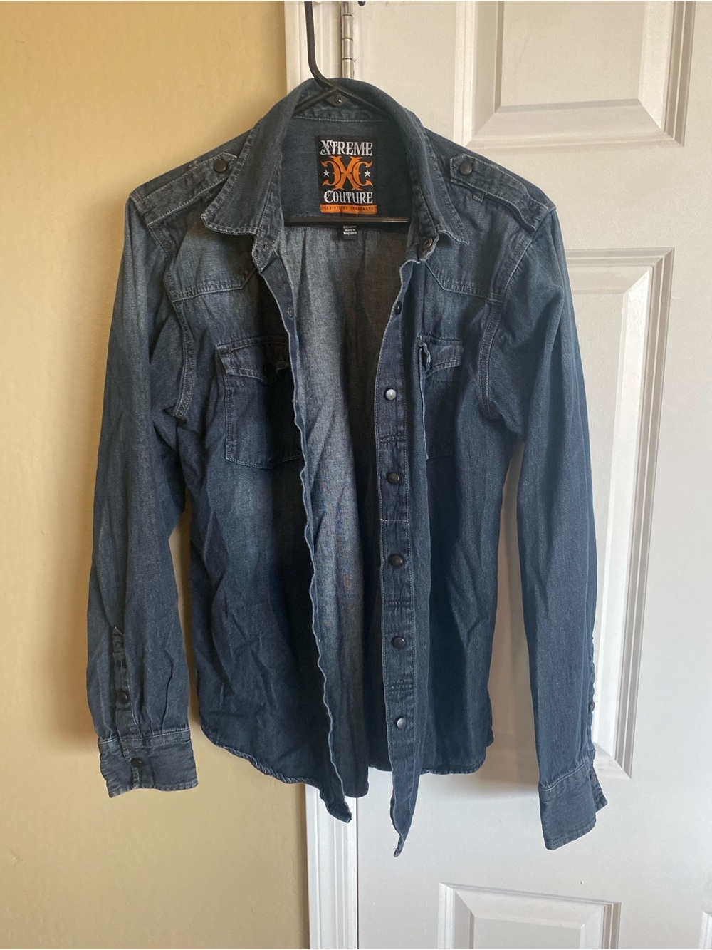 Xtreme Couture Men’s Denim Button Up Shirt Western MMA Style Large